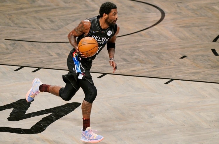 战术上的自 战术上的自